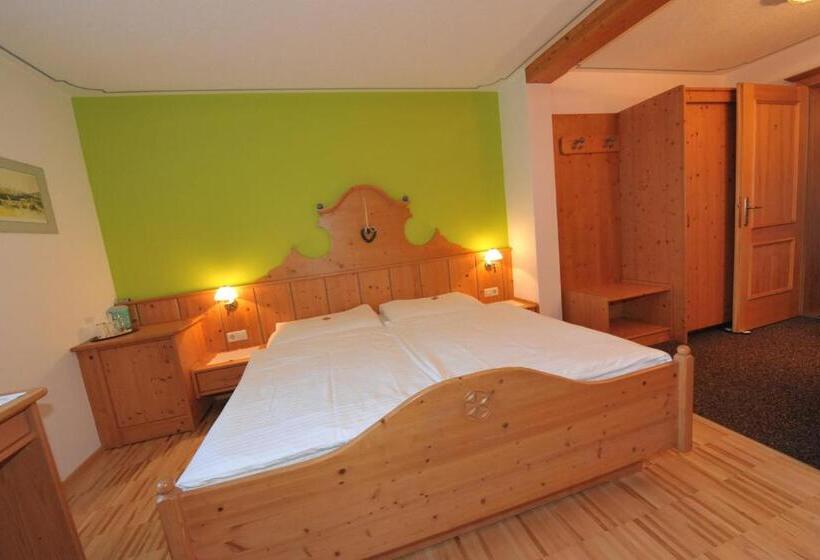 标准间, Haus Helga