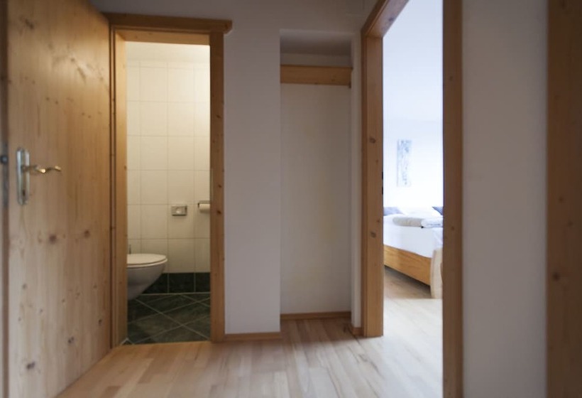 四人高级间, Jagdhof