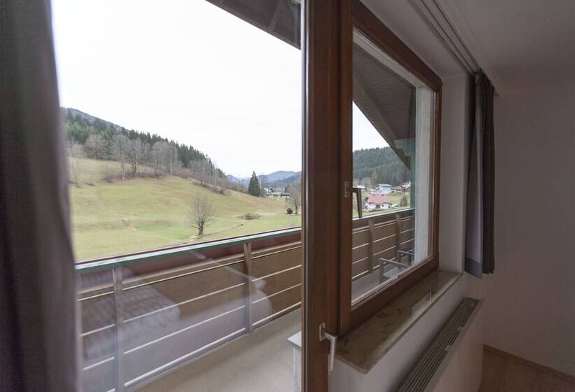 四人高级间, Jagdhof