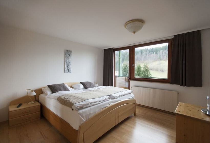 四人高级间, Jagdhof