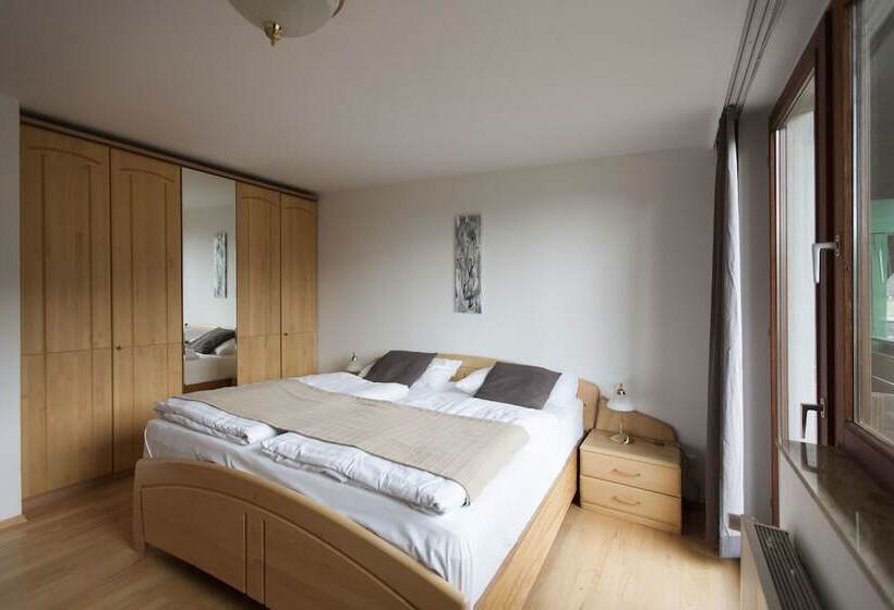 四人高级间, Jagdhof