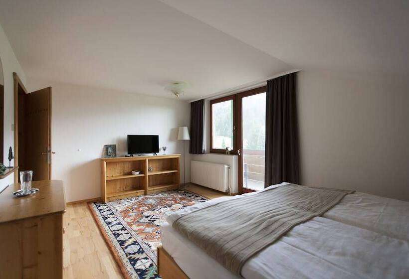 四人高级间, Jagdhof