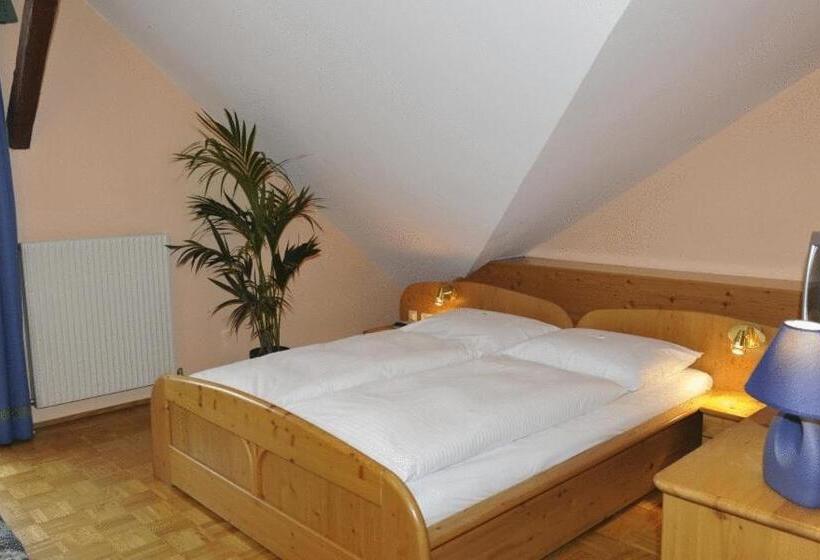Номер Стандарт с Балконом, Landgasthof Katschtalerhof