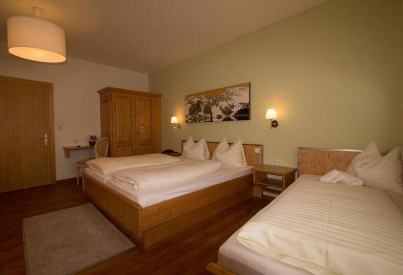 수피리어 룸, Munde