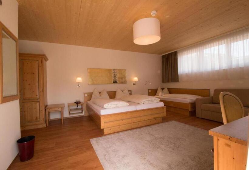 수피리어 룸, Munde