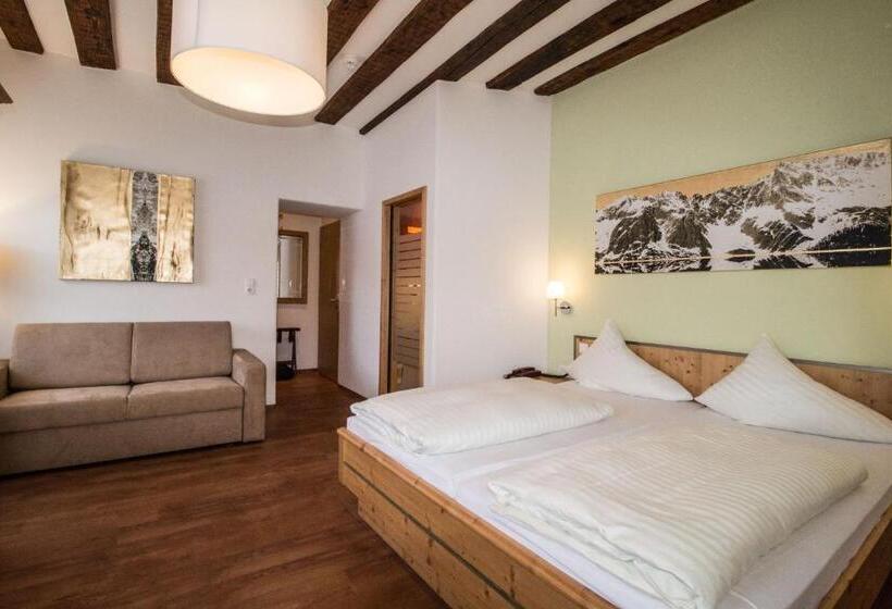 חדר סופריור, Munde