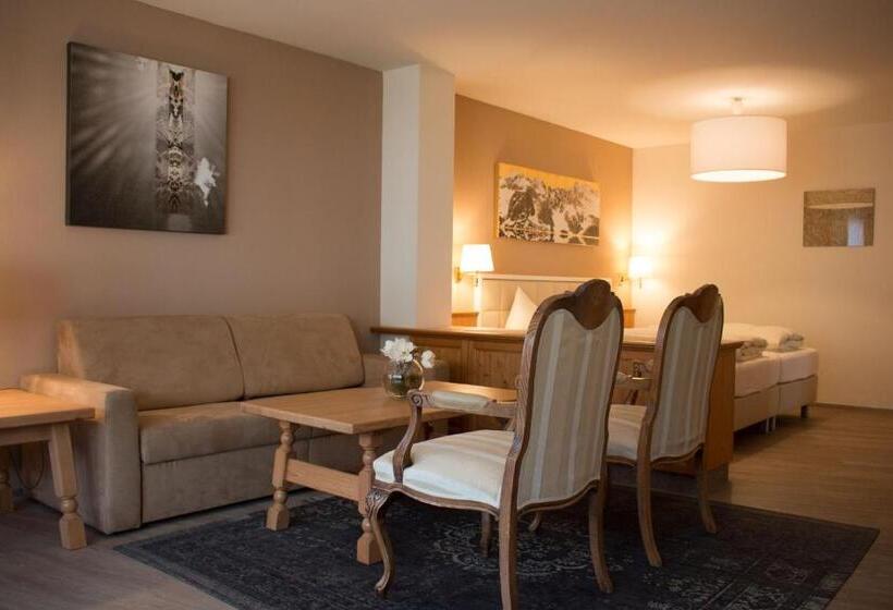 주니어 스위트, Munde