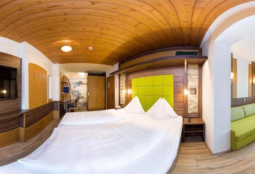 اتاق لوکس, Pension Egger