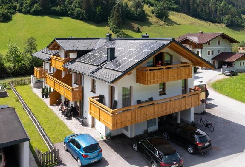 آپارتمان 3 خوابه, Pension Egger