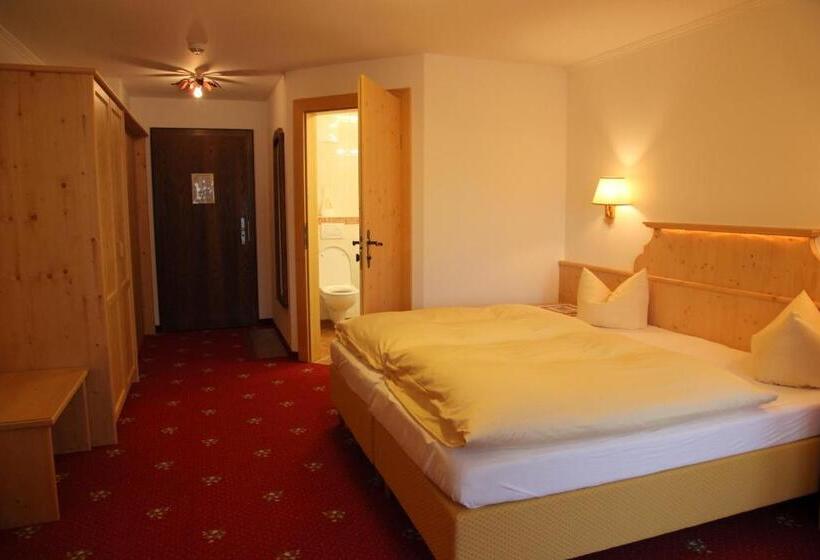 Quarto Comfort, Pinzger Tux