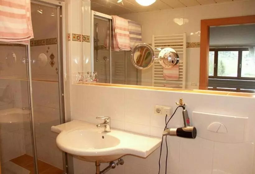 Classic Room with Views, Restaurant Gosauerhof