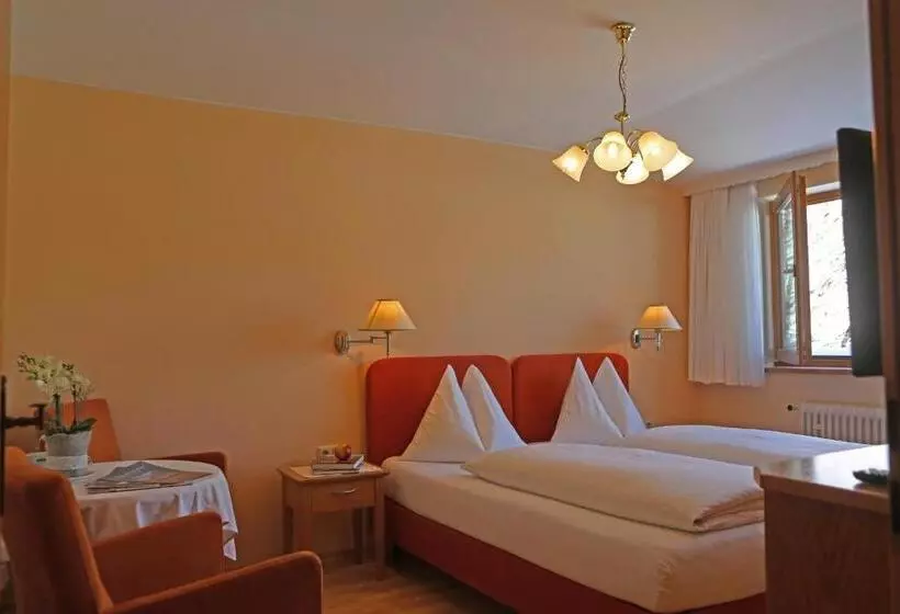Standard Room, Restaurant Gosauerhof