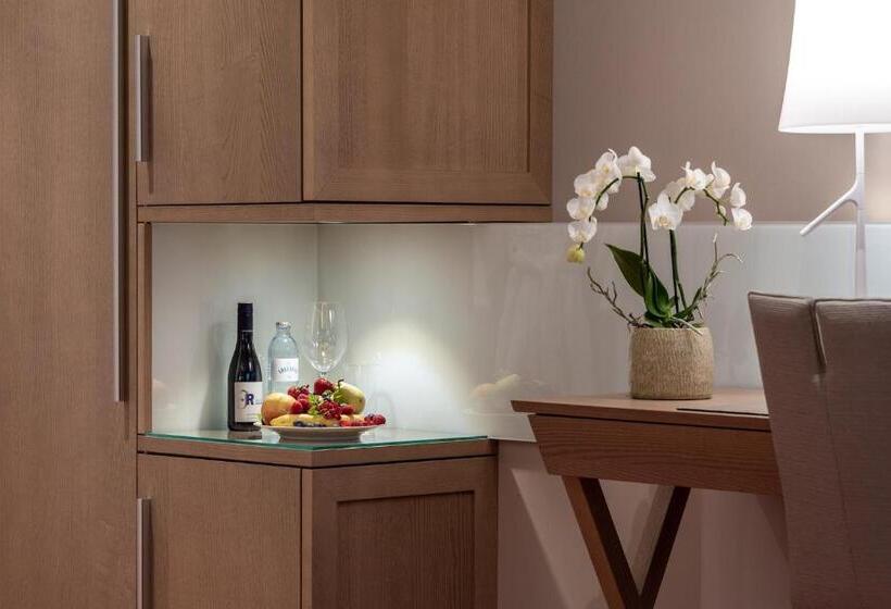 Номер Стандарт, Turmhof