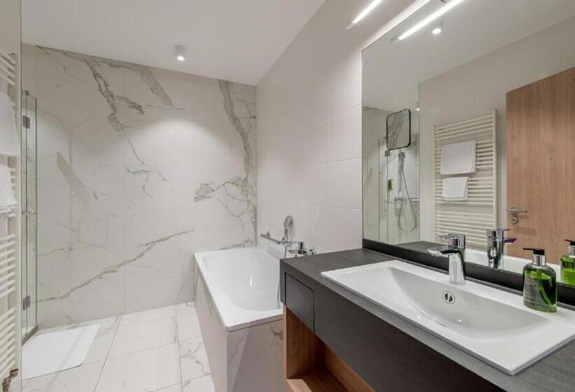 Номер Стандарт, Turmhof