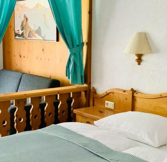 Полулюкс с Балконом, Intermontana Hotel Garni
