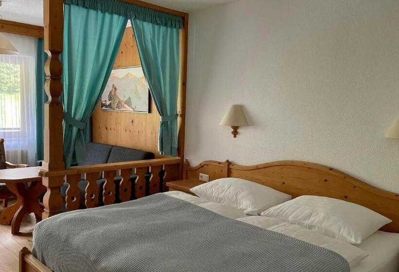 جناح جونيور مزوَّد بشرفة, Intermontana Hotel Garni