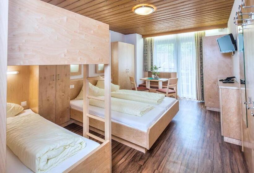 Четырехместный Номер Стандарт, Kinderhotel Stefan