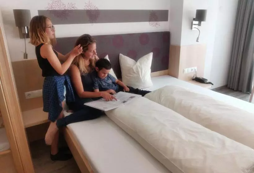 コンフォートトリプルルーム, Kinderhotel Stefan