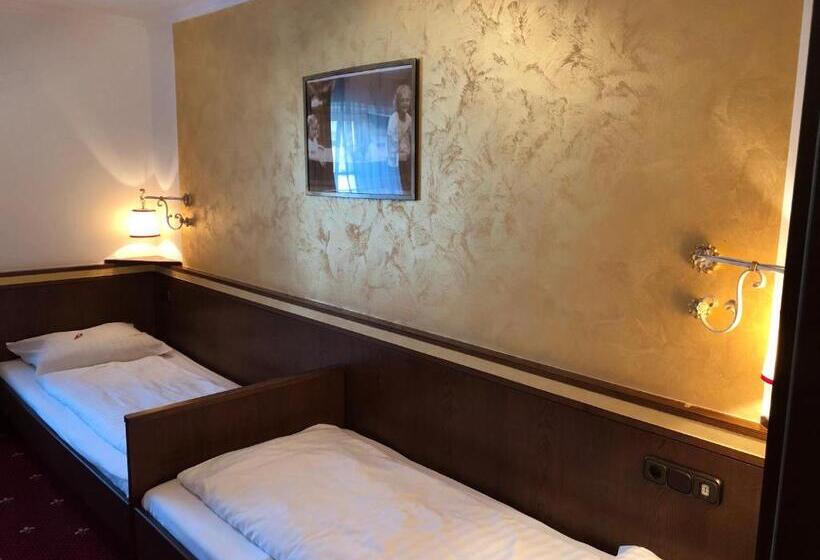 ファミリールーム, Landgasthof Santner