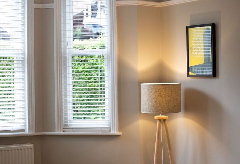 בית, חדר שינה 1, Lock Keepers Cottage Detached House In The City