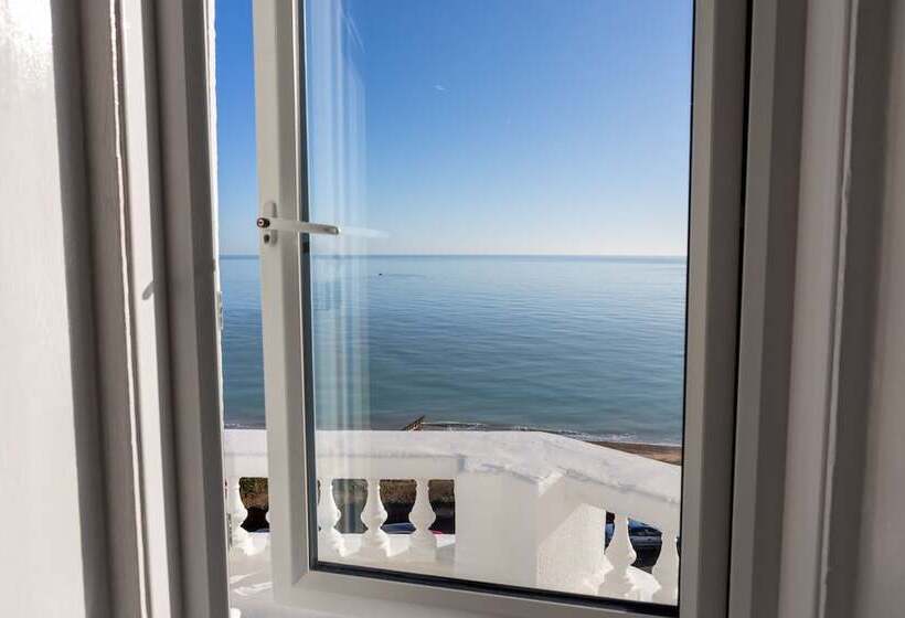 חדר סופריור לשלושה עם נוף לים, The Halcyon