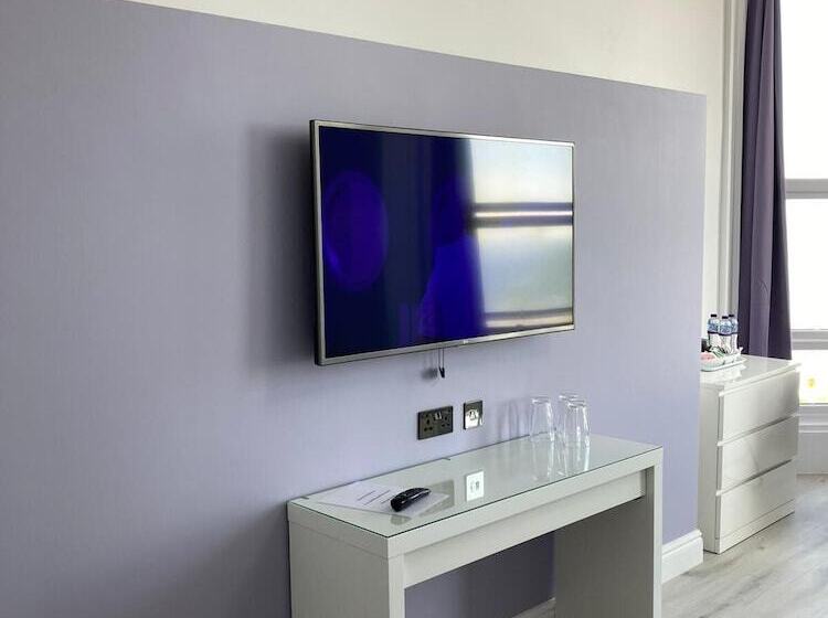 חדר סופריור לשלושה עם נוף לים, The Halcyon