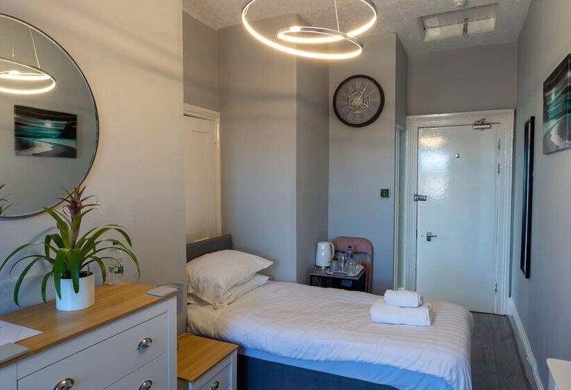 חדר סטנדרט, The Halcyon