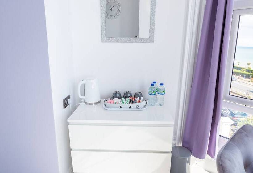 חדר סופריור לשלושה עם נוף לים, The Halcyon