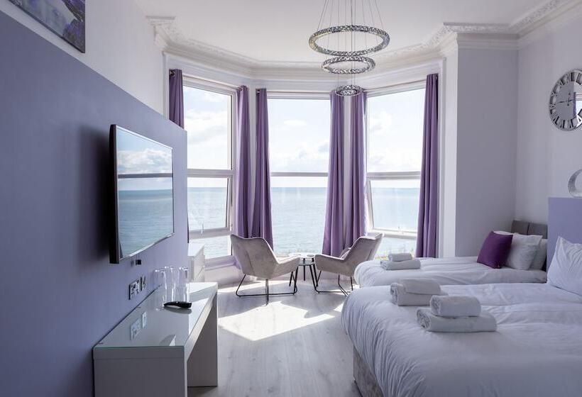 חדר סופריור לשלושה עם נוף לים, The Halcyon