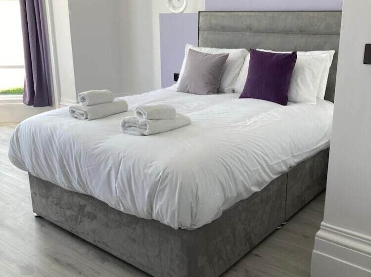 חדר סופריור לשלושה עם נוף לים, The Halcyon