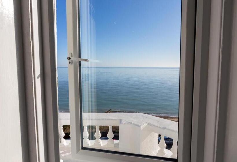 חדר דלוקס לשלושה עם נו לים, The Halcyon