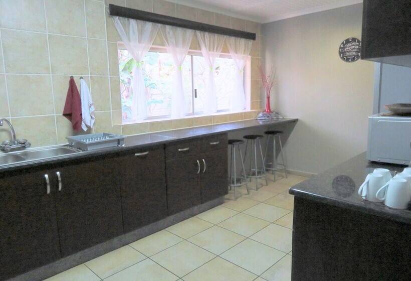 家庭公寓, Little Eden St Lucia