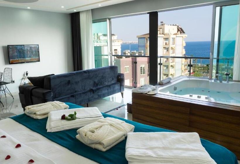 Deluxe Suite Sea View, Yelken Apart