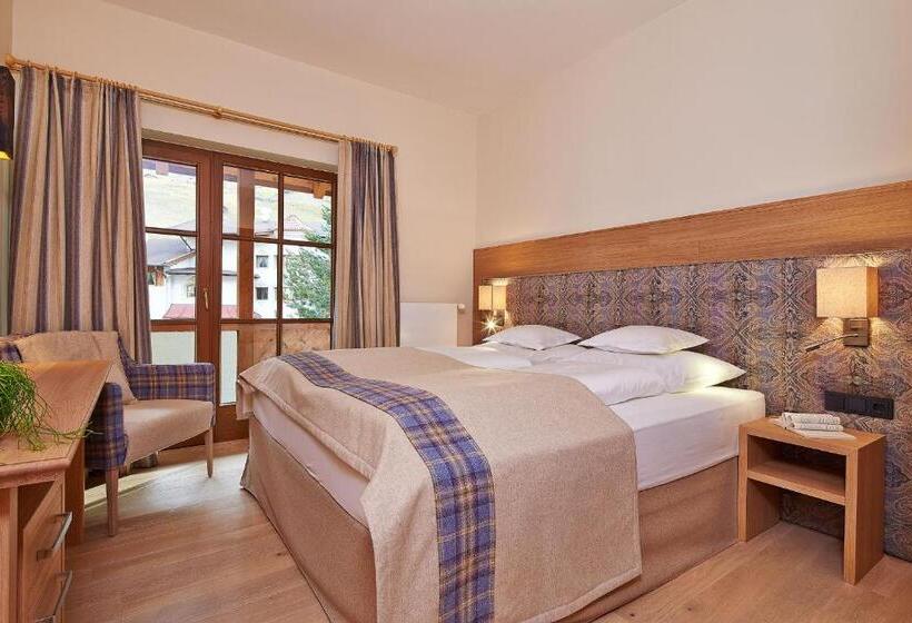 Люкс Повышенной Комфортности, Alpeinernature Resort Tirol