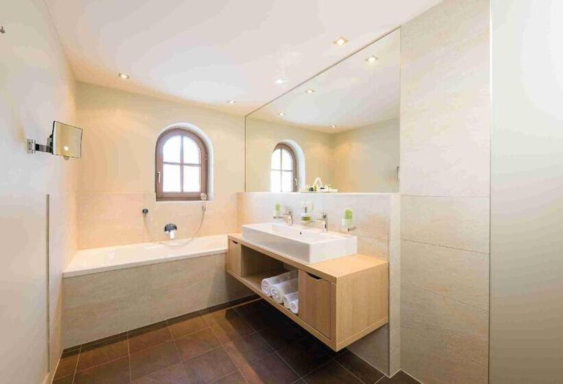 スイート, Alpeinernature Resort Tirol