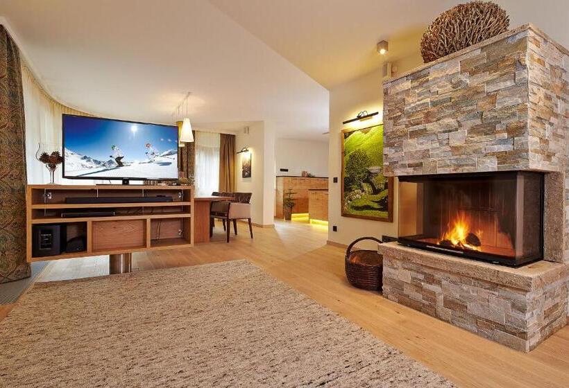 Люкс Повышенной Комфортности, Alpeinernature Resort Tirol