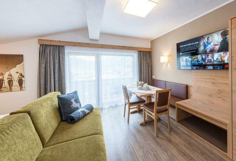 带1个卧室的带阳台的公寓, Birkenhof   Premium Apart & Suites