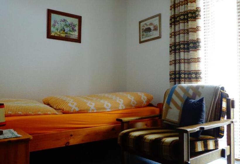 スタンダードシングルルーム, Haus Bergkristall