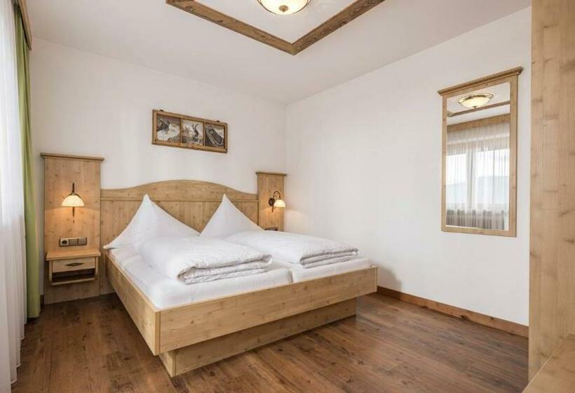 דירת קומפורט חדר שינה 1, Pension Alpina