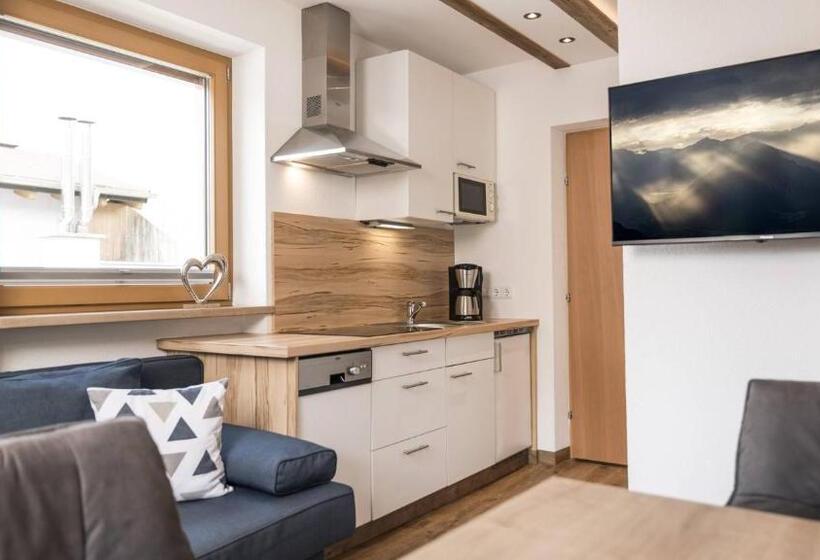 דירת חדר, Pension Alpina