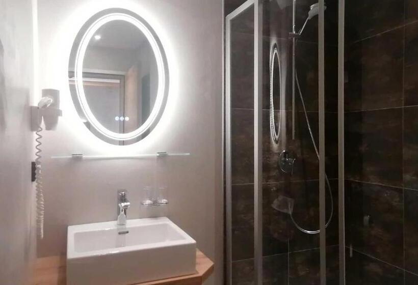 דירת שני חדרים, Pension Alpina