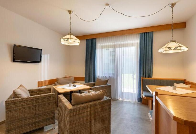 شقة غرفتين نوم مزودة بتراس, Brixana