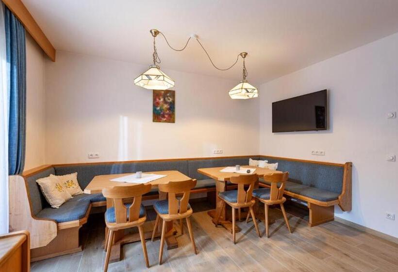 شقة 4 غرف, Brixana