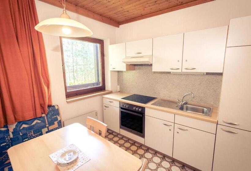 דירת שני חדרים עם מרפת, Pension Waldruh   Tannenheim