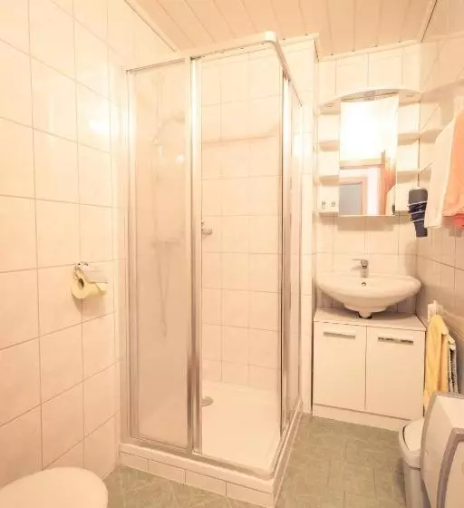 Huoneisto 1 Makuuhuone Parveke, Pension Waldruh   Tannenheim