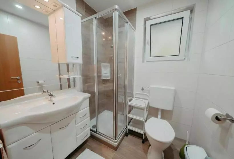 Standard Kolmen Hengen Huone Parveke, Pension Waldruh   Tannenheim