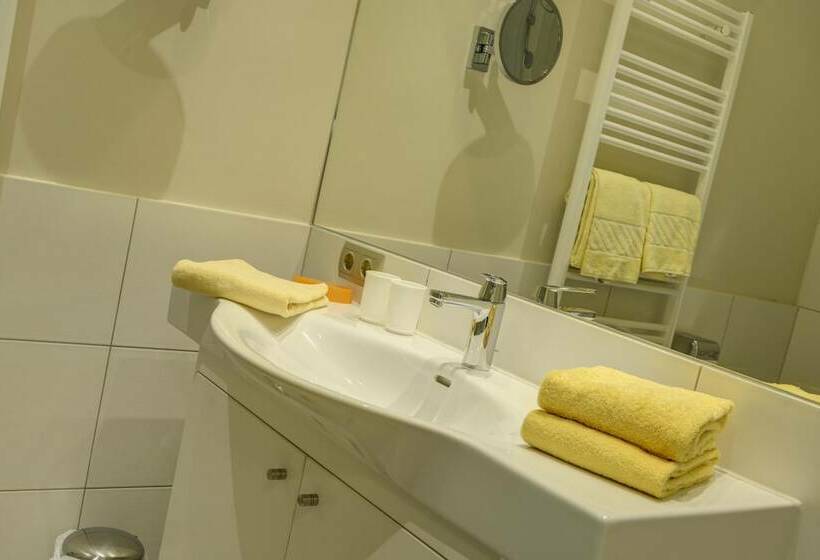 سوییت جونیور با چشم‌انداز دریاچه, Seepark Drobollach