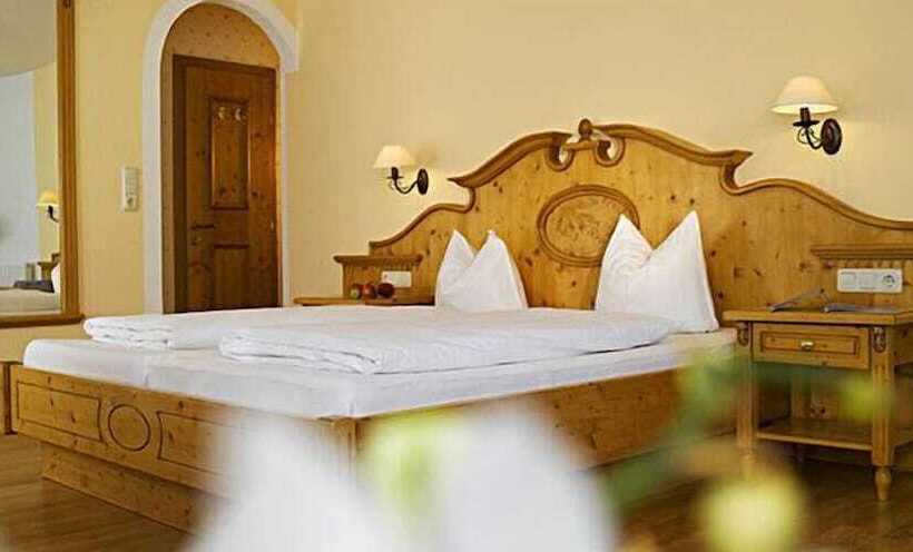 סוויטת ג'וניור נוף הרים, Familotel Das Bellevue Family & Relax