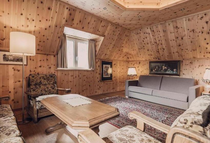 جناح ديلوكس, Auhof Kappl