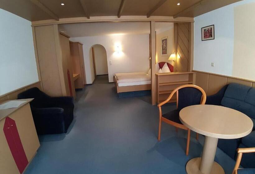 غرفة قياسية مزوَّدة بشُرفة, Bergblick